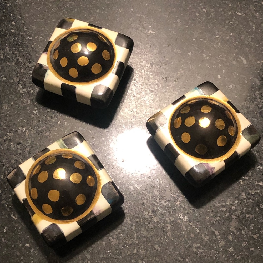 MacKenzie-Childs Courtly Check Square Knobs